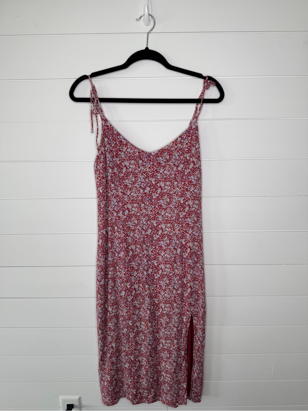 Abercrombie & Fitch Red Floral Slip Dress with Side Slit size large
